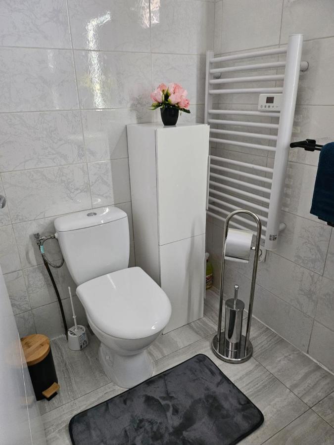 Chez Angela Appartement Avec Terrasse Bbq Et Jacuzzi Fresnes-Sur-Marne Екстериор снимка